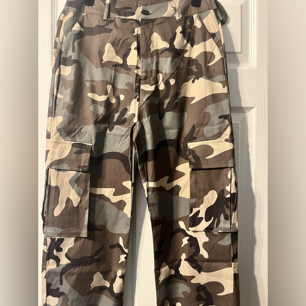 New! Camouflage Pants - Picture 4 of 4